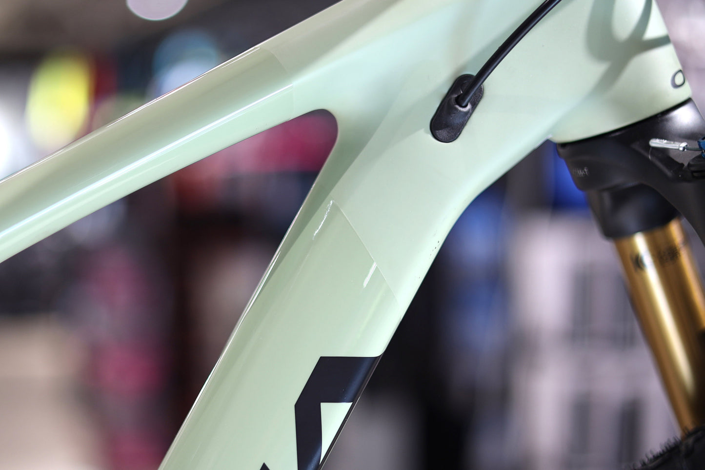 Orbea Oiz M20 TR (2022 overliggertilbud)