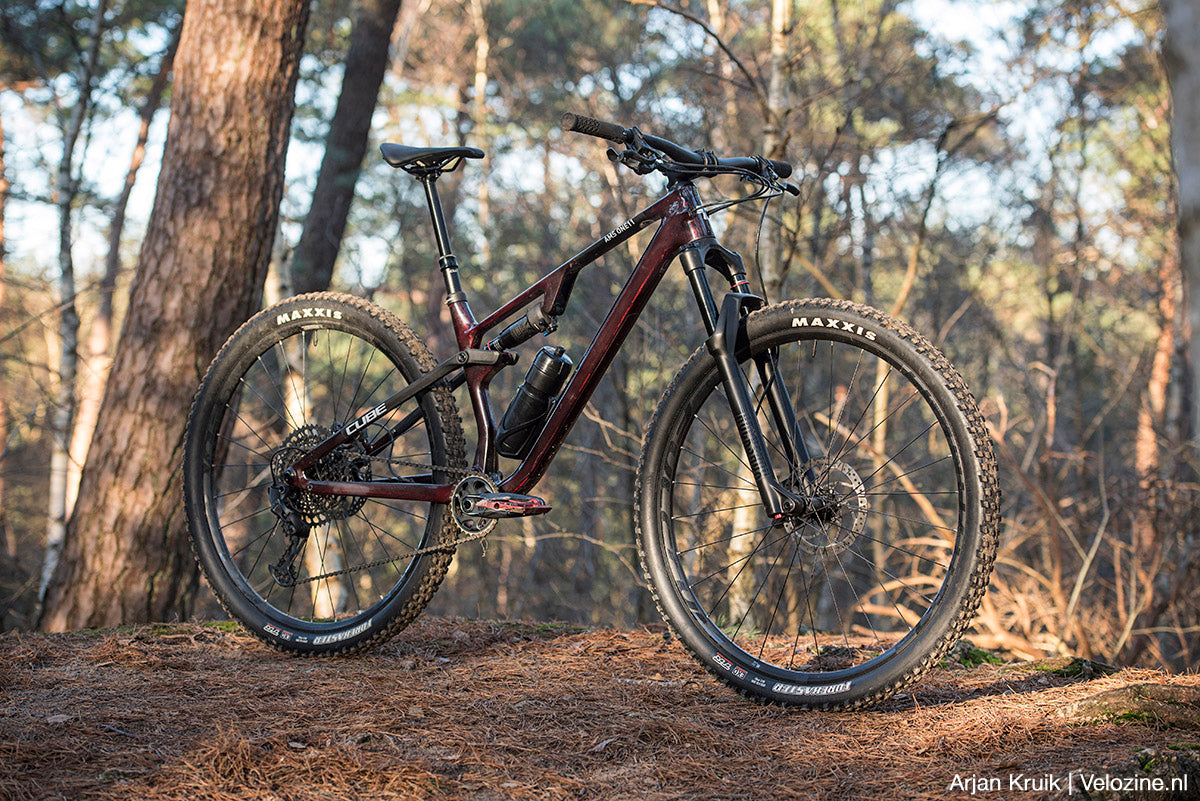 Cube AMS ONE11 C:68X Pro 29 liquidred´n´carbon! Ekstremt bra utstyrt fulldemper!