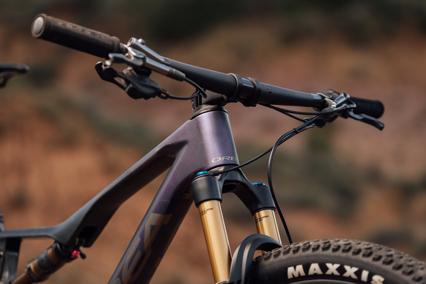 Orbea Oiz M-TEAM AXS 2024 tanzanite-carbon