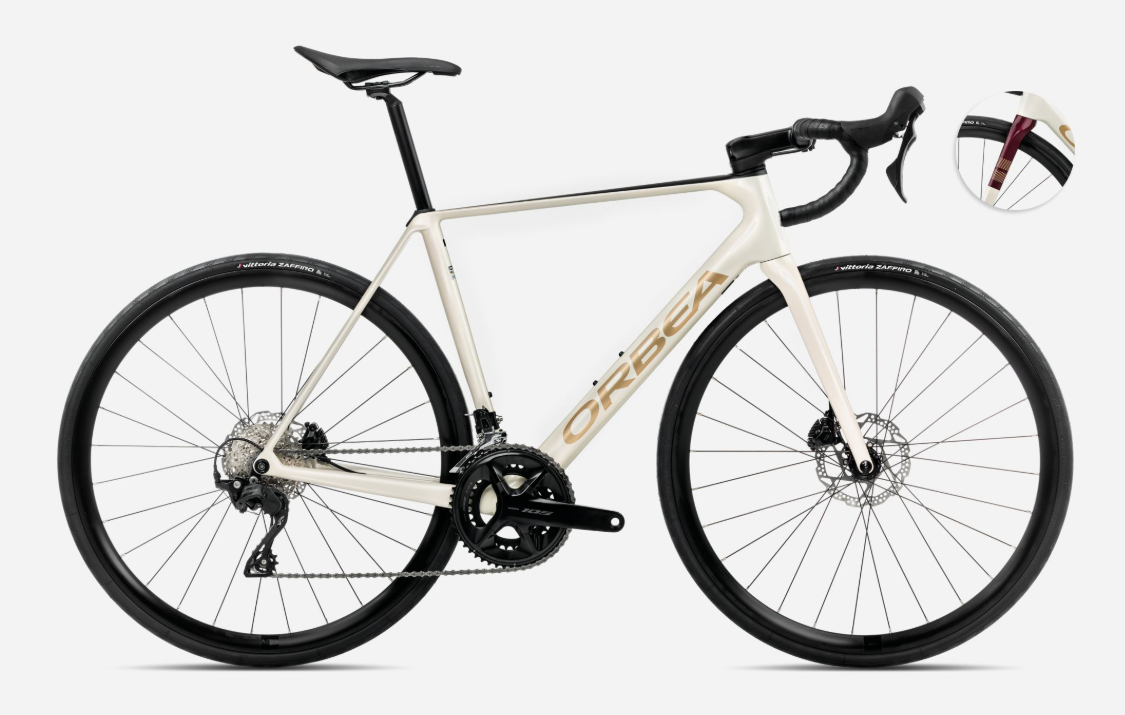 Orbea Orca M30. 12-delt 105. (2024 overligger)