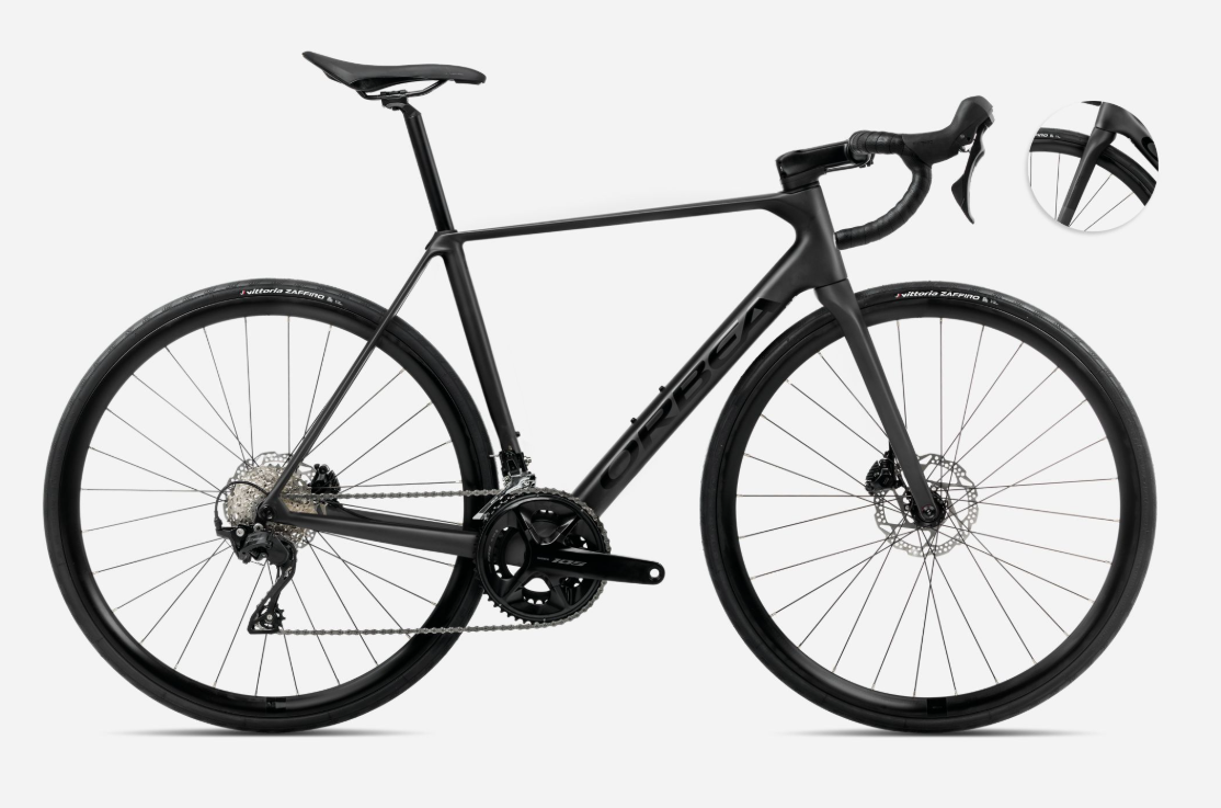 Orbea Orca M30. 12-delt 105. (2024 overligger)