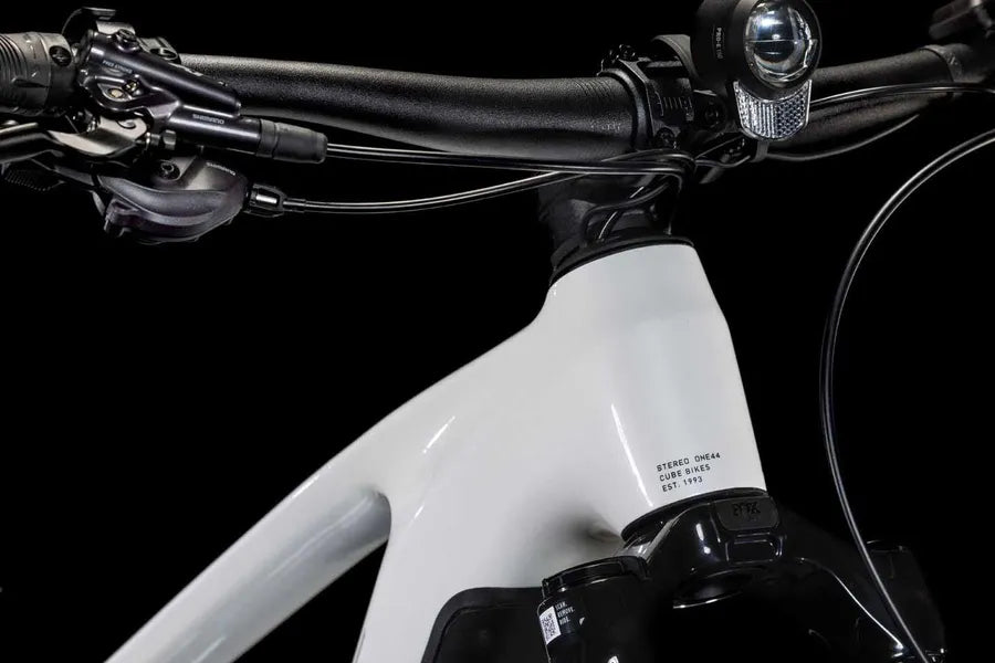 Cube Stereo Hybrid ONE44 EXC Allroad Metallicwhite´n´black, 800wh, 100nm!