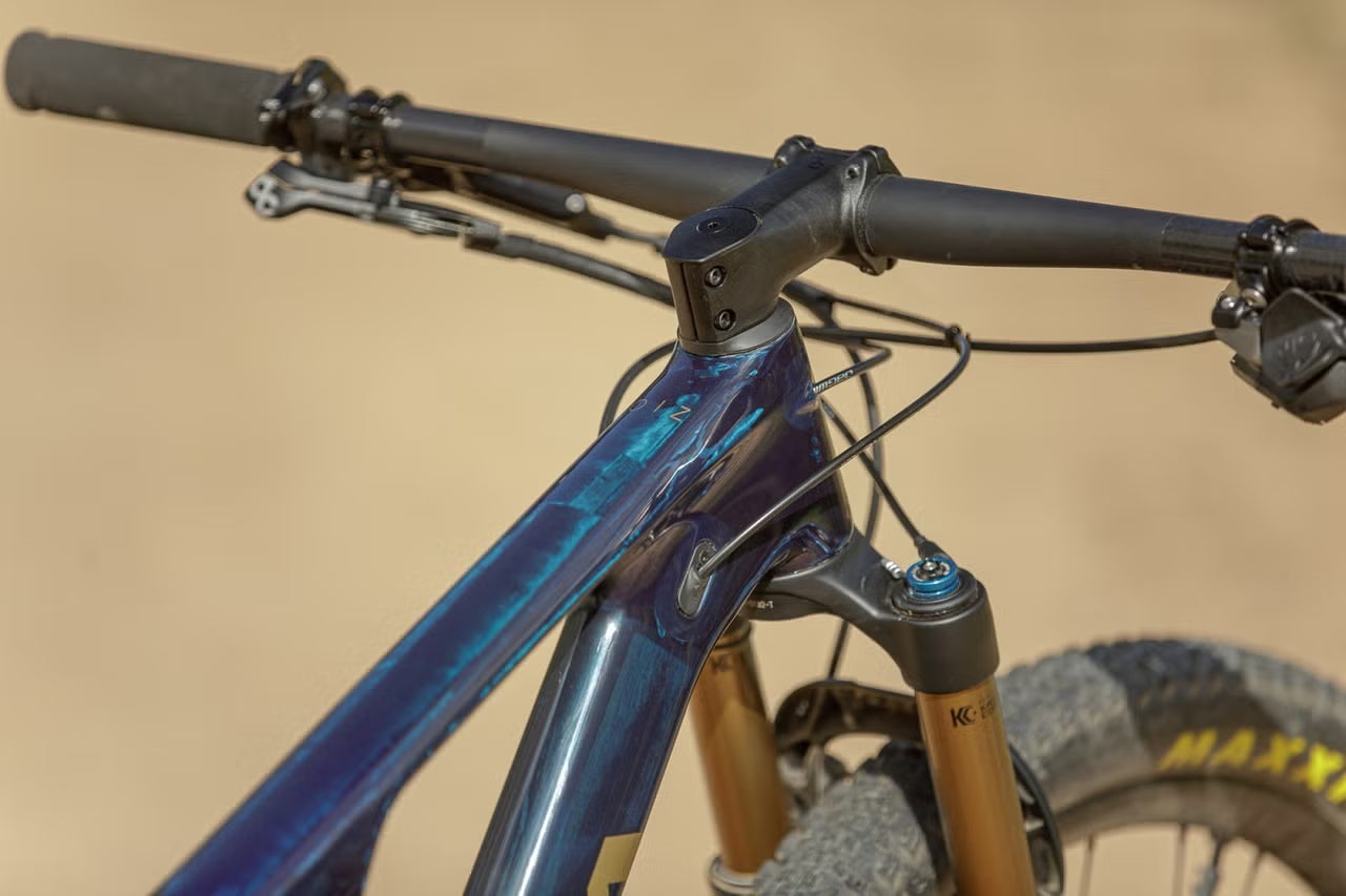 50% avslag! Orbea OIZ M-Pro TR 2022 – Azu-Oro (Carbon Blue/Gold), Str. Medium