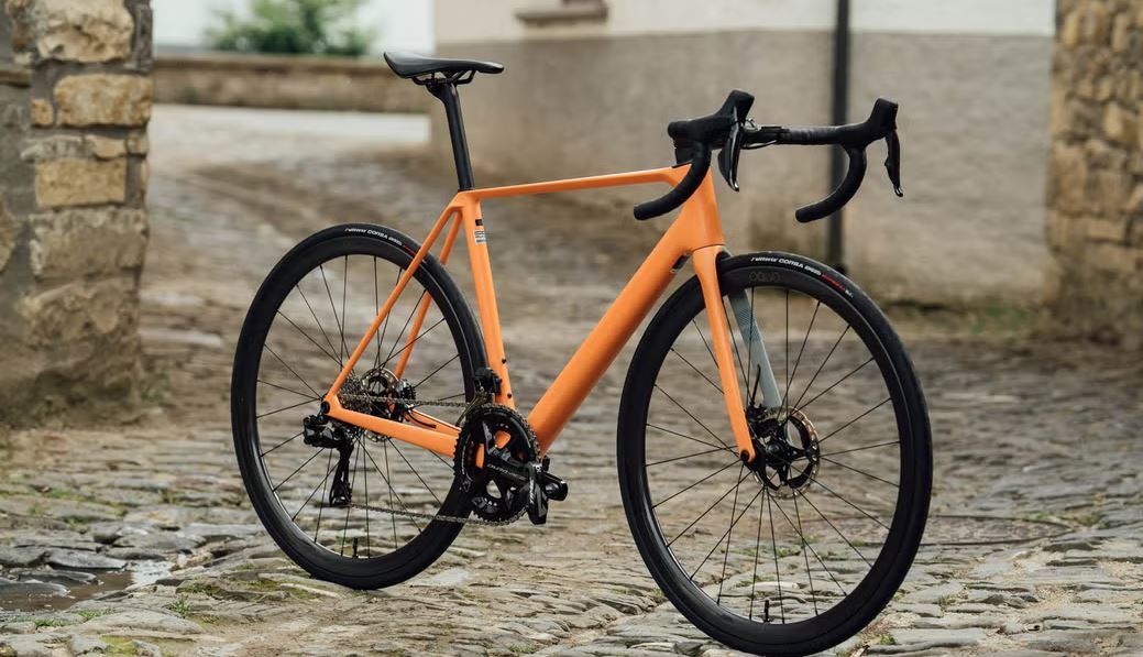 Overliggerkupp toppmodell! Orbea Orca M21eLTD - Unik farge!