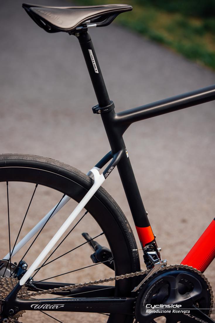 Wilier Garda 105 Di2 2024 (overligger kupp!)