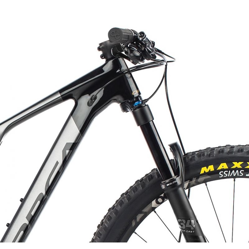 Orbea Oiz M20 TR (2022 overliggertilbud)